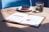 Porte-menu en cuir de luxe anti-odeur, protection pour restaurant, café, hôtel, salle à manger, rechargeable, logo personnalisé, haute qualité