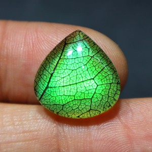 Piedra de Ópalo Fuego Monarca Verde Doblete, Hecha a Mano, para Joyería y Creación de Joyas - Product Image 3