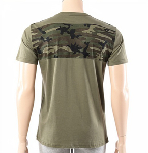 เสื้อยืดคอกวีสีเขียวมะกอกสำหรับผู้ชาย แขนสั้น ลายพราง สไตล์ลำลอง ผ้าเจอร์ซีย์คอตตอน 100% ทรงปกติ น้ำหนักเบา - Product Image 3