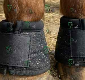 Elegantes y Coloridas Campanas Brillantes para Caballos |   Zapatos Deportivos Premium con Brillo en Todos los Colores |   Material Sintético de Protección de Alta Resistencia |   Frotar - Product Image 3