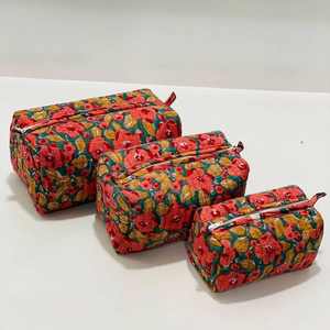 Juego de 3 Bolsas de Aseo para Mujer con Cierre de Cremallera de Algodón, Diseño Acolchado con Estampado Floral, Rectangular, Gran Capacidad, Bolsa de Maquillaje Cosmética para Viaje - Product Image 6