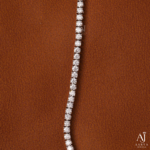 สร้อยข้อมือเทนนิสโมอิสซาไนต์ AARVA JEWELS ทรงบริลเลียนต์คัท ตัวเรือนเงินแท้ 925 ชุบโรเดียม ของขวัญแต่งงานสุดหรูสำหรับผู้หญิง - Product Image 5