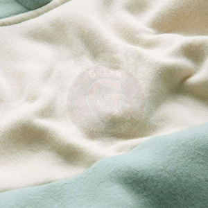 Sweat-shirt à capuche confortable pour femmes, en molleton de coton épais, à manches longues, pour la mode décontractée d'hiver et les activités de plein air - Product Image 4