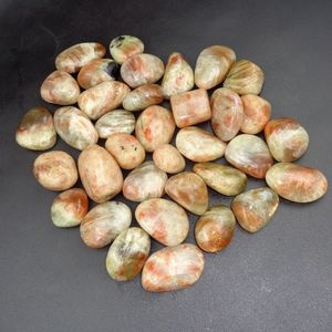 Piedras de Sunstone Naranja Natural Pulimentadas - Cristal Curativo para Reiki, Feng Shui, Escultura Temática del Amor, Patrón de Origen Rajasthan - Product Image 2