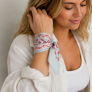 Bandana unisexe en coton biologique rayé bleu et blanc pour le printemps et l'été, 53x53cm, écologique - Product Image 3