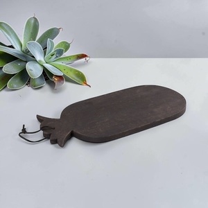 Planche à découper en bois d'acacia de qualité supérieure Unicorn Handicrafts, grande planche à découper en bois, planche de cuisine artisanale avec bac à jus - Product Image 1