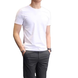 T-shirt à prix bas et forte demande, 180 GSM, 100% coton, vente en gros, OEM, décontracté, manches courtes, col rond, couleur unie personnalisée, haute qualité - Product Image 3