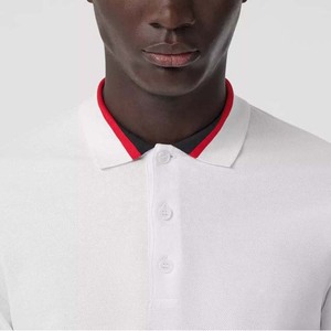 Polo à manches courtes blanc pour homme avec col et poignets à bordure rouge, coupe classique, décontracté, en coton piqué, couleur unie - Product Image 5