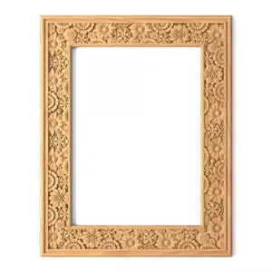 Cadre photo en bois élégant et artisanal, conçu pour une décoration intérieure raffinée, construction solide avec des découpes de style vintage. - Product Image 2