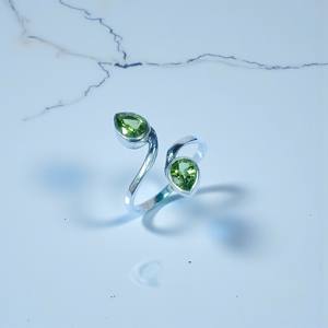 Anillos de Peridoto Verde Facetado de Buena Calidad, Diseño Único, Anillos de Plata de Ley 925, Precio al por Mayor - Product Image 2