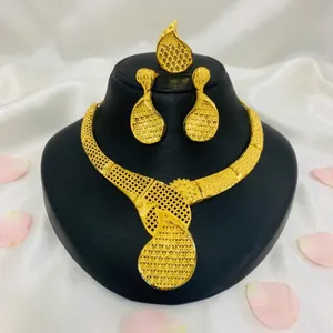 Classic Style 24K Gold-Plated Brass Women's Short Necklace with Floral Pattern Box <b>Chain</b> for Wedding or Party Use - Product Image 4
