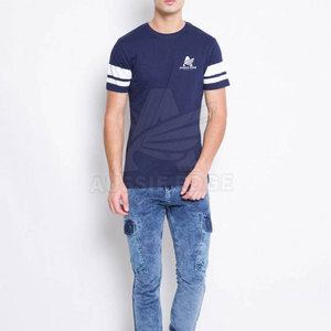T-shirt à manches courtes bleu marine pour homme, coupe classique, col rond, jersey décontracté, 100% coton, bordure contrastée, logo imprimé - Product Image 2