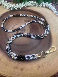 Collar de identificación con cuentas estilo bohemio para mujer, porta credenciales para el trabajo y eventos, al mejor precio. - Product Image 5