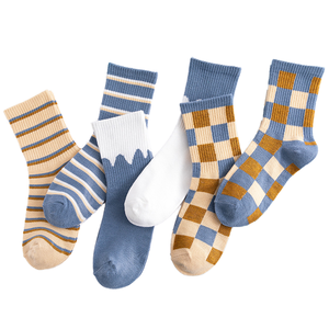 Pas de commande minimum, logo personnalisé, broderie tendance, jacquard, chaussettes de sport fines en coton pour femmes, colorées et mignonnes - Product Image 1