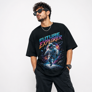 Camiseta Negra para Hombre Future Explorer Astronaut con Estampado por Transferencia Térmica, Manga Corta, Cuello Redondo, Corte Regular, Casual, Transpirable, 180g Terry - Product Image 2