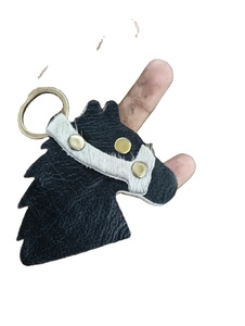 Hecho a mano personalizado ecuestre Metal hierro latón cinturón cadena llavero accesorio llavero plata deportivo para los amantes de los caballos y los ciclistas - Product Image 2