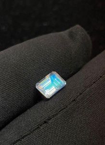 Piedra lunar arcoíris con fuego azul. Piedra lunar arcoíris africana natural con corte octogonal. - Product Image 3
