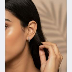 Pendientes de Aro con Diamantes en Forma de Marquise de 3.90CTW - Product Image 6