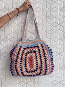 Nouvel arrivage d'été de sacs de plage en paille sac à bandoulière bohème en crochet multicolore fait à la main pour femmes sac carré d'herbe de mer - Product Image 5