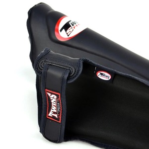 Protège-tibias Twins Muay Thai en cuir de vachette véritable léger de qualité supérieure, protection de base pour la boxe et le MMA, logo personnalisé, différentes tailles - Product Image 4