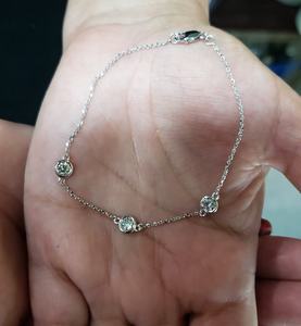 Pulsera de 3 diamantes de 0.60 CT con baño de oro de 14K para mujer |   Cadena de Diamantes Minimalista |   Joyería Elegante para Regalo - Product Image 3