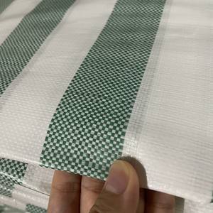 Bâche PE fabriquée au Vietnam K Tarp Vina White Green Stripe Couverture de service de coupe protégée contre les UV - Product Image 3