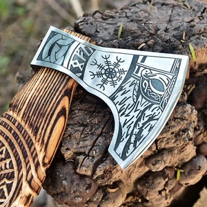 Hacha Vikinga Forjada a Mano – Hoja de Acero al Carbono Hecha a Medida con Mango de Madera de Fresno y Funda de Cuero |   Hacha de Camping - Product Image 6