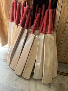 Bate de cricket internacional ligero de cuero genuino de la mejor calidad 100% para jugadores de cricket de alto nivel - Product Image 6