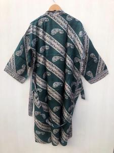 Robe longue en soie douce et confortable, style sari, kimono bohème, vêtement de détente, directement du grossiste, tenue de nuit, col en V, robe longue recyclée - Product Image 3