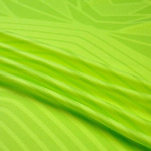 Uniforme de football de haute qualité 100% polyester Tissu respirant à séchage rapide Impression par transfert thermique personnalisée Vêtements de sport Couleurs personnalisées - Product Image 4
