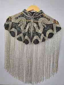 Cape à franges perlées à la main noire et argentée de qualité supérieure pour femme, veste de soirée brodée de créateur pour mariée, vente en gros - Product Image 3