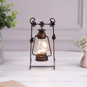 Elegante farol colgante de metal para decoración del hogar y eventos, farol decorativo tradicional de hierro para jardín y patio. - Product Image 2