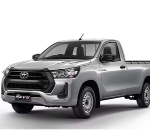 Camioneta Hilux Revo Turbo FWD de Alto Rendimiento, Usada en Excelentes Condiciones, Modelo 2022, con Asientos de Cuero, Interior Oscuro, Volante a la Izquierda - Product Image 5