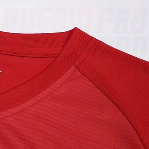 ชุดฟุตบอลพรีเมียมแบบกำหนดเอง เสื้อฟุตบอลสั่งทำพิเศษ ชุดฟุตบอลคุณภาพสูง ระบายอากาศได้ดี ชุดทีมฟุตบอลมืออาชีพ - Product Image 2