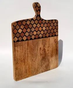 ไม้สำหรับสับและเสิร์ฟทำด้วยมือมีด้ามจับโมเสคพร้อมด้ามจับสั่งทำไม้คุณภาพดีที่สุดที่ใช้ - Product Image 3