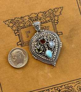 Élégant Pendentif Bali Vintage Doré Multi-Pierres Précieuses en Argent Sterling 925 avec Larimar, Quartz, Tourmaline et Pierre de Lune – Bijou de Fiançailles - Product Image 5