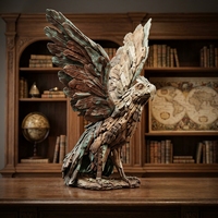Sculpture d'aigle artisanale en bois, statue d'oiseau rustique en teck et bois flotté, ailes écartées, décoration d'appoint au sol, unité décorative