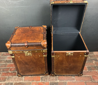 Ensemble de coffres en cuir marron avec clous en laiton, quincaillerie de verrouillage et coins de finition – Meubles vintage pour salon, bar à domicile, entrée, grande capacité