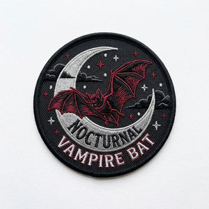 Parche Termoadhesivo Bordado de Calice Dorado con Murciélago Vampiro y Gótica Copa de Sangre, Insignia Redonda para Chaquetas y Bolsos, Venta al por Mayor, Lote Personalizado - Product Image 4