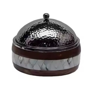 Plat de service de luxe en acier inoxydable finition marbre avec couvercle et poignées pour hôtels, mariages et buffets - Product Image 2