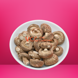 เห็ดชิตาเกะดิบเพาะเลี้ยงแบบฟรีซดรายหั่นเป็นชิ้นทั้งลูก |   รสชาติอูมามิธรรมชาติ อาหารว่างเพื่อสุขภาพสำหรับคนทานมังสวิรัติ พร้อมรับประทาน ผลิตในเวียดนาม รับผลิตแบบ OEM จำนวนมาก - Product Image 2