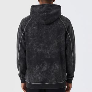 Sudadera con Capucha Negra para Hombre, Corte Regular, Manga Raglán, Color Sólido, Informal, de Algodón French Terry, con Bolsillo Frontal y Logotipo - Product Image 3