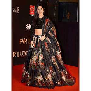 Belle tenue de réception en organza imprimé floral noir Lehenga Choli - Product Image 2
