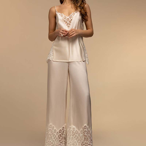 Elegante Bata Larga de Satén para Mujer con Ribete de Encaje, Manga Larga, Suave, 100% Seda, Cierre con Cordón, Ropa de Dormir para Primavera - Product Image 5