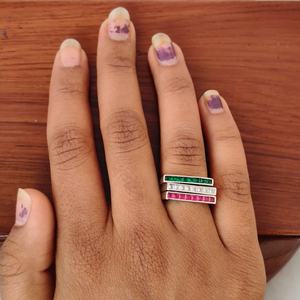 Anillo Triple de Plata de Ley 925 con Circonitas Cúbicas Multicolores Clásicas, Estilo Geométrico Apilable para Mujer, Acabado Pulido, para Boda - Product Image 2