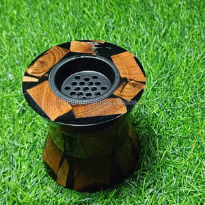 Quemador de Incienso de Resina Moderno y Atemporal Noor, Elegante Decoración Árabe para el Hogar - Product Image 1