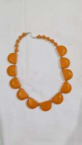 Colliers en perles de résine, mode tendance, perles personnalisées, faits à la main, haute qualité, bijoux unisexes, fabriqués en Inde par Arif Handicrafts. - Product Image 2