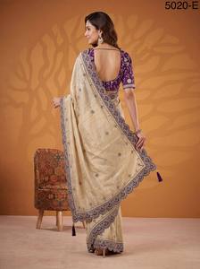 Atractivo sari de diseño con elegante trabajo Gotapatti y una extraordinaria prenda para la blusa. - Product Image 3