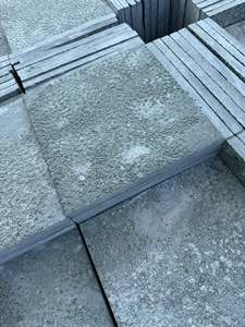 Piedra Verde Musgo Martillada Ecológica Premium para Pavimentación Duradera de Patios y Aceras - Vietnam - Product Image 4