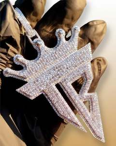 Pendentif personnalisé entièrement serti de moissanite VVS, en argent 925, style hip-hop, avec initiales ou lettres personnalisées pour homme. - Product Image 3